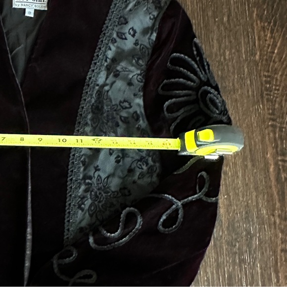 CITY GIRL by Nancy Bolen Black Velvet Embroidered Crop Jacket (8) - Goth - Picture 9 of 16